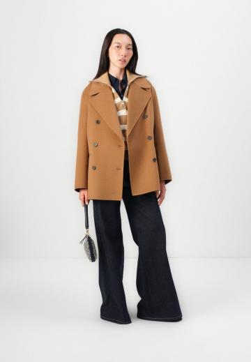 Короткое пальто