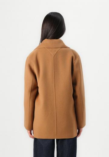 Короткое пальто