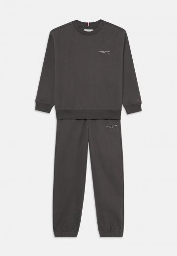 Спортивные штаны