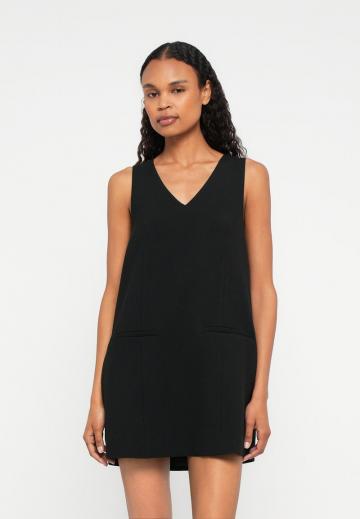 Платье футляр