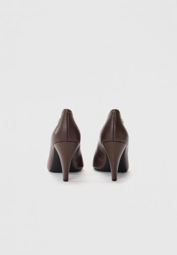 Туфли на высоком каблуке