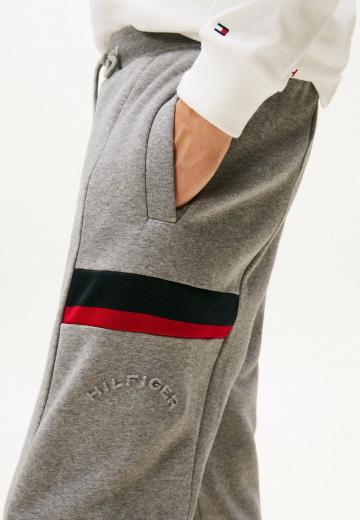 Спортивные штаны