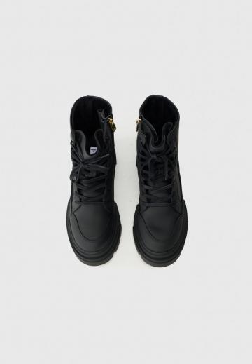 Ботинки на шнуровке