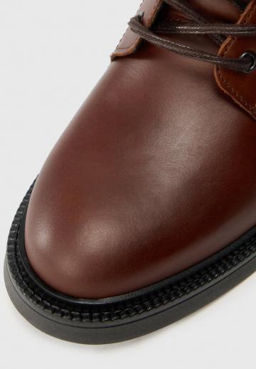 Ботинки на шнуровке