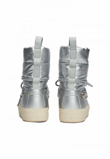 Зимние ботинки