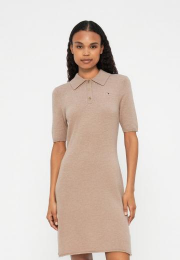 Вязаное платье