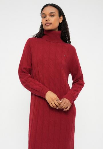 Вязаное платье