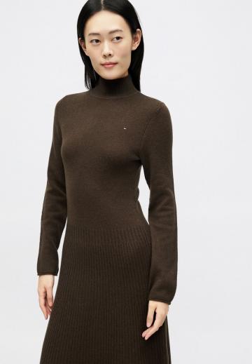 Вязаное платье