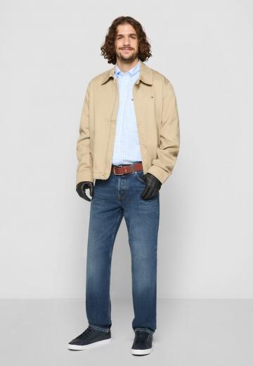 Прямые джинсы