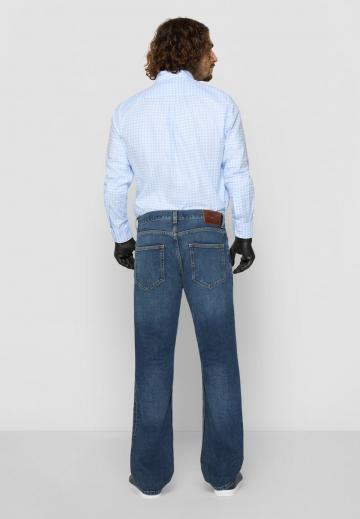 Прямые джинсы