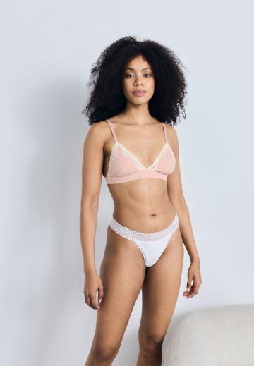 Бюстгальтер без косточек