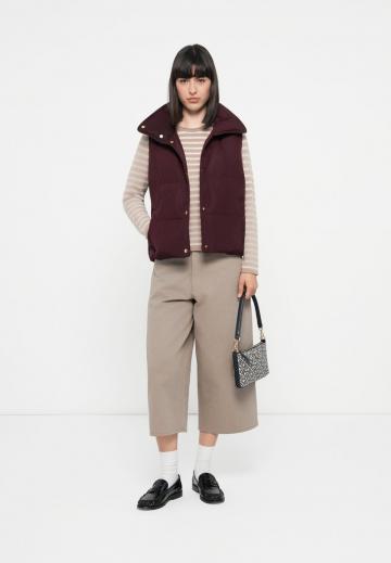 Пуховой жилет