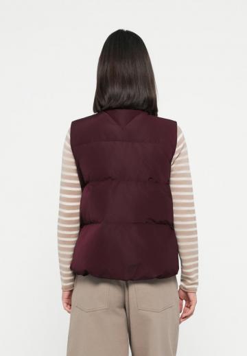 Пуховой жилет