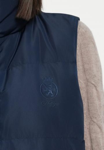 Пуховой жилет