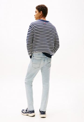 Узкие джинсы