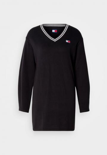 Вязаное платье