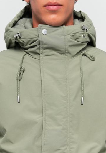 Зимняя куртка