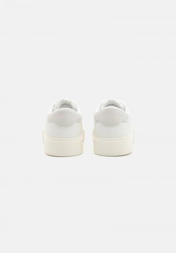 Гандбольные кроссовки