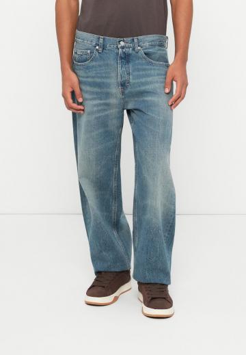 Прямые джинсы
