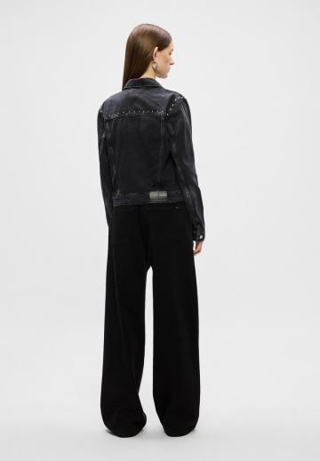 Джинсовая куртка