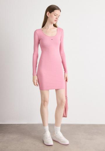 Короткое платье