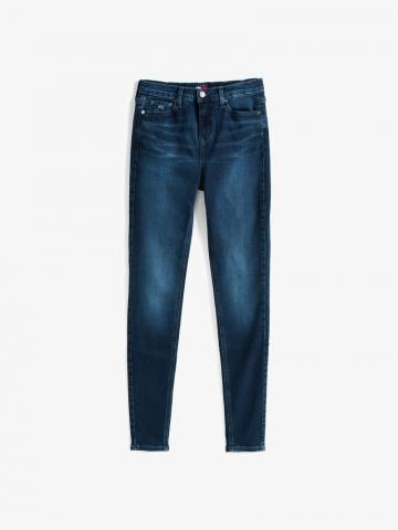 Узкие джинсы