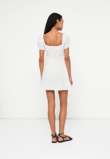 Короткое платье