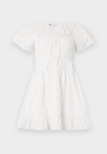 Короткое платье