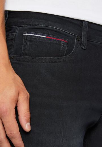 Узкие джинсы