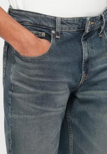 Узкие джинсы
