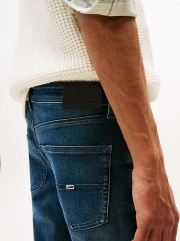 Узкие джинсы