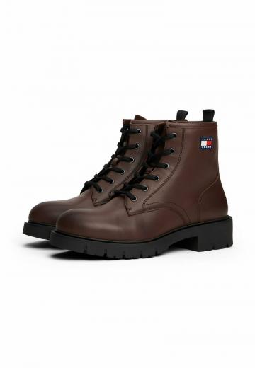 Ботинки на шнуровке