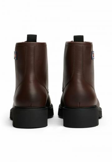 Ботинки на шнуровке