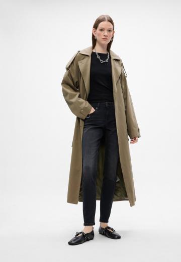 Узкие джинсы