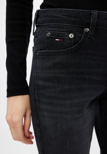 Узкие джинсы