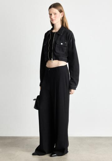 Джинсовая куртка