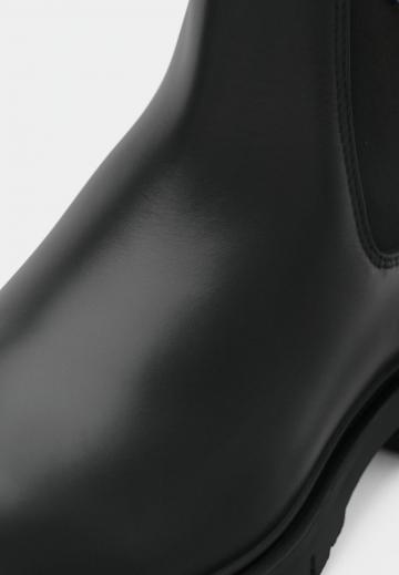 Полусапожки на платформе