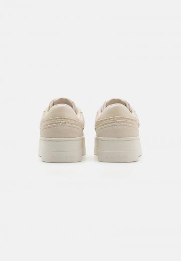 Гандбольные кроссовки