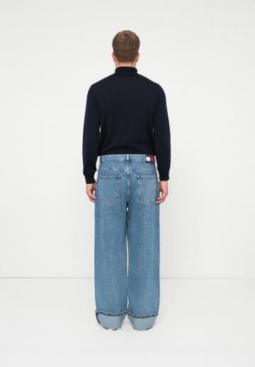 Прямые джинсы