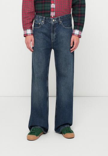 Свободные джинсы