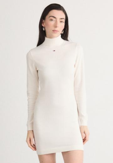 Платье футляр