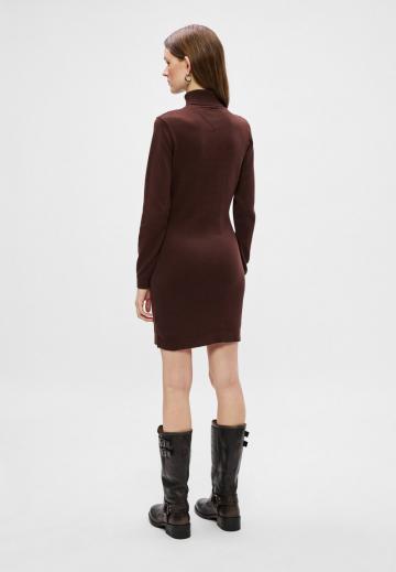 Платье футляр