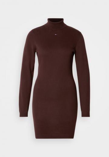 Платье футляр