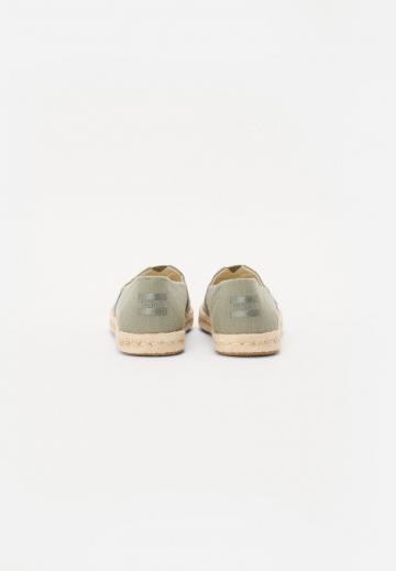 Спортивные балетки