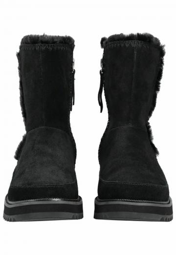 Зимние ботинки