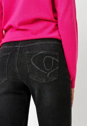 Прямые джинсы