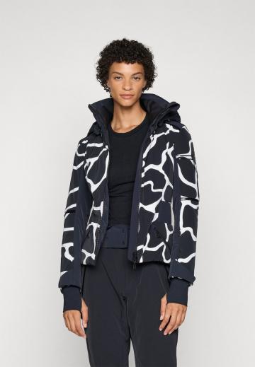 Спортивная куртка