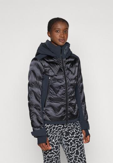 Спортивная куртка