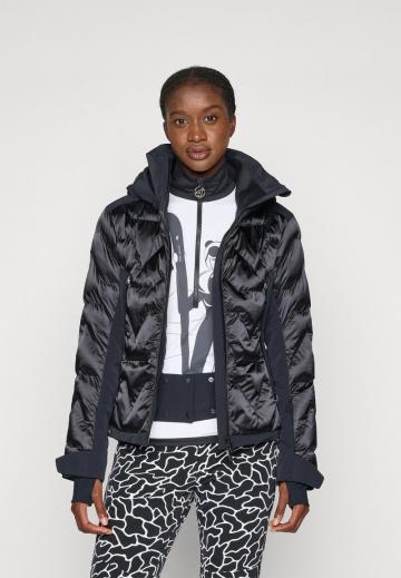 Спортивная куртка