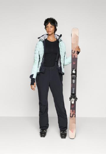 Спортивная куртка